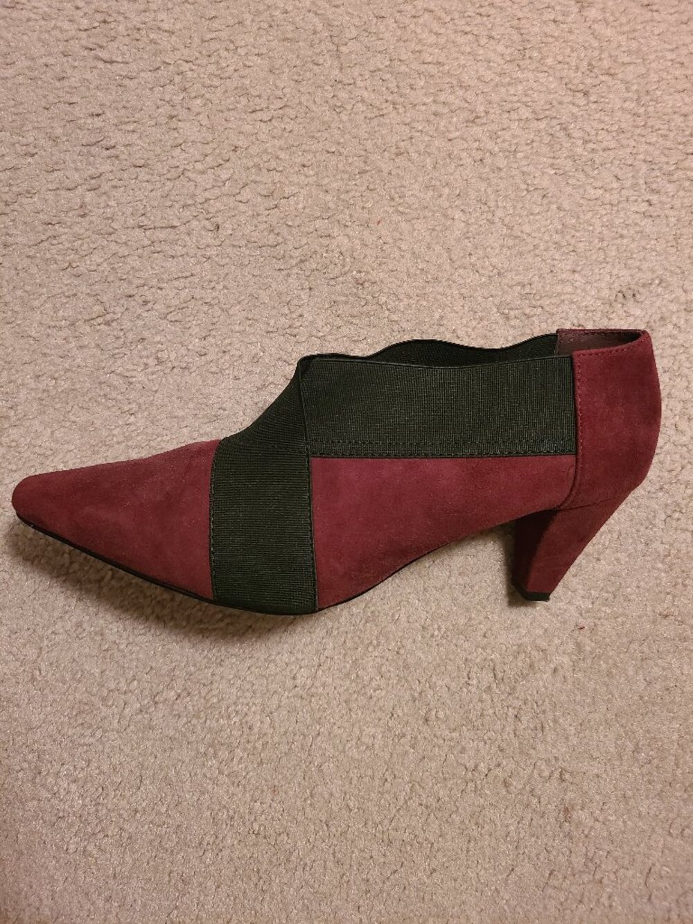 Ankle booties, burgundy and black